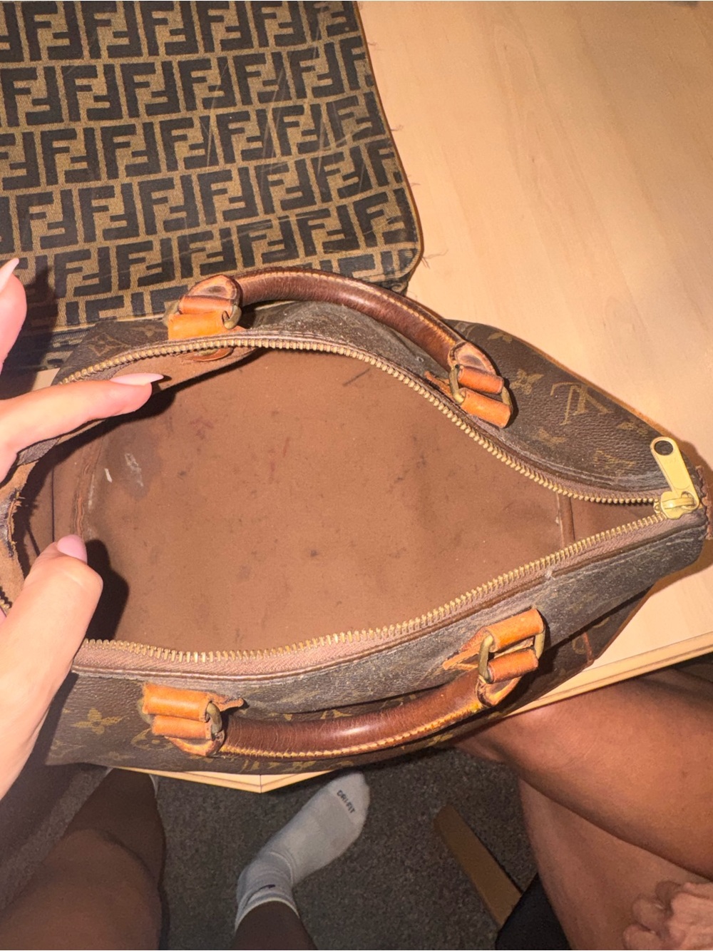 Vintage Louis Vuitton Speedy 35 Clutch in Brown and Tan - Picture 4 of 5